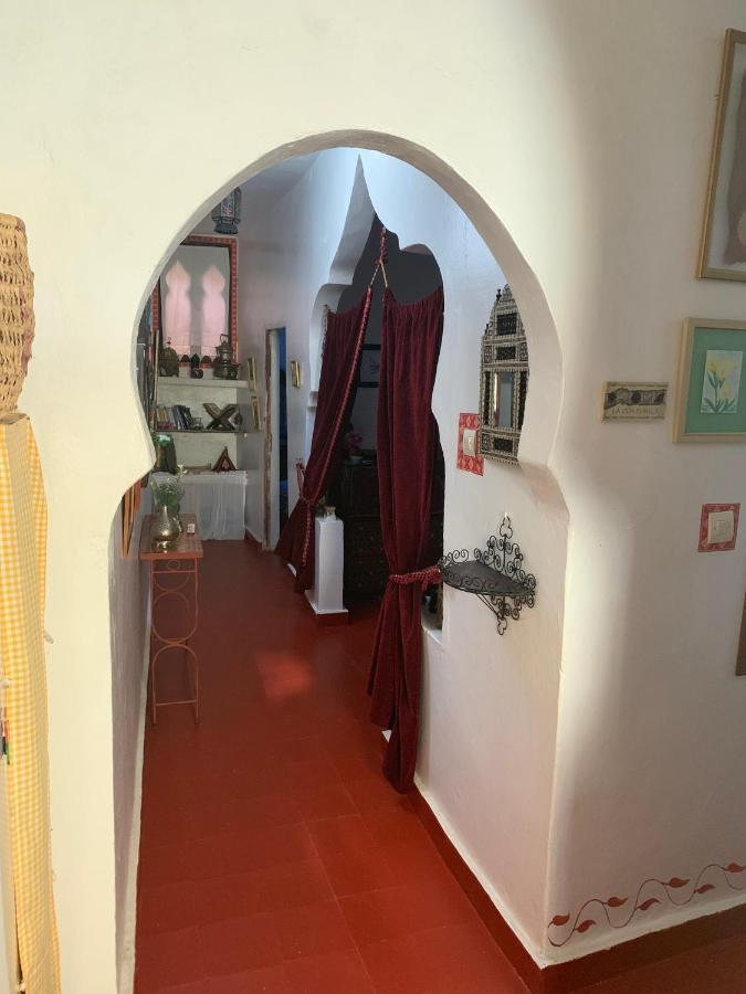 HATHOR ,Casa marroquí con dos terrazas en la Medina antigua , ideal parejas!! Asilah Exterior foto