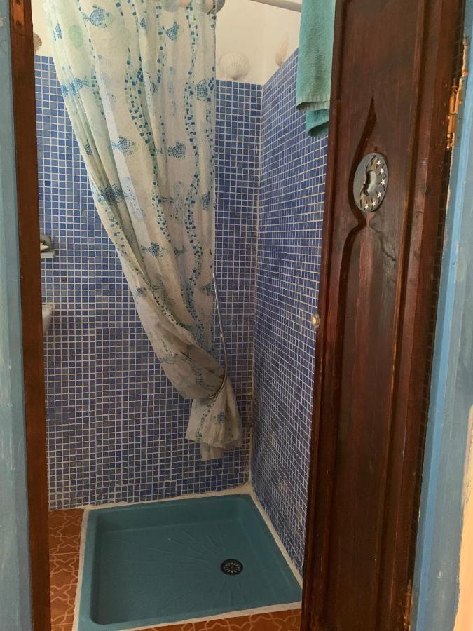 HATHOR ,Casa marroquí con dos terrazas en la Medina antigua , ideal parejas!! Asilah Exterior foto